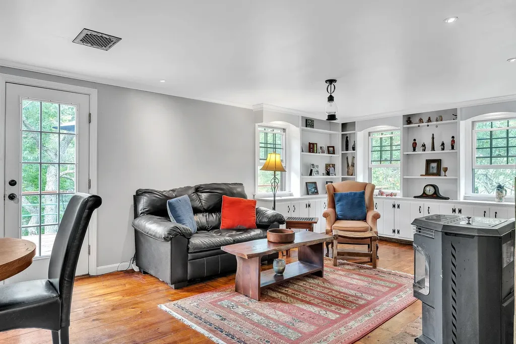 859 Moore Road Sharon VT 05068