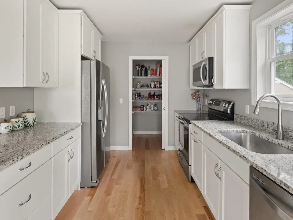 41 Seward Road Colchester VT 05446
