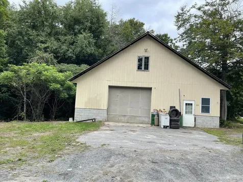 39 River Road Claremont NH 03743