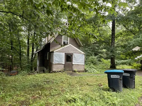 39 River Road Claremont NH 03743