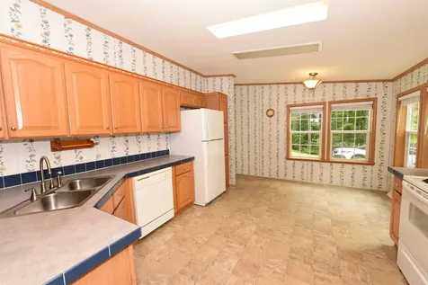 125 Goldfinch Lane Conway NH 03813