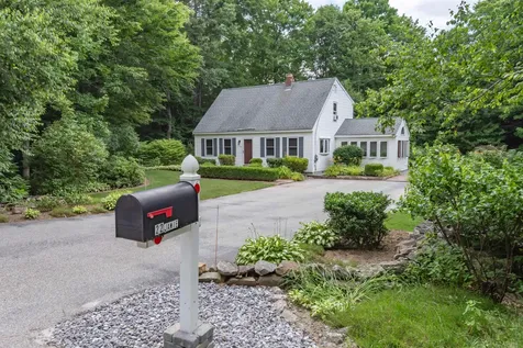 22 Jamie Drive Weare NH 03281
