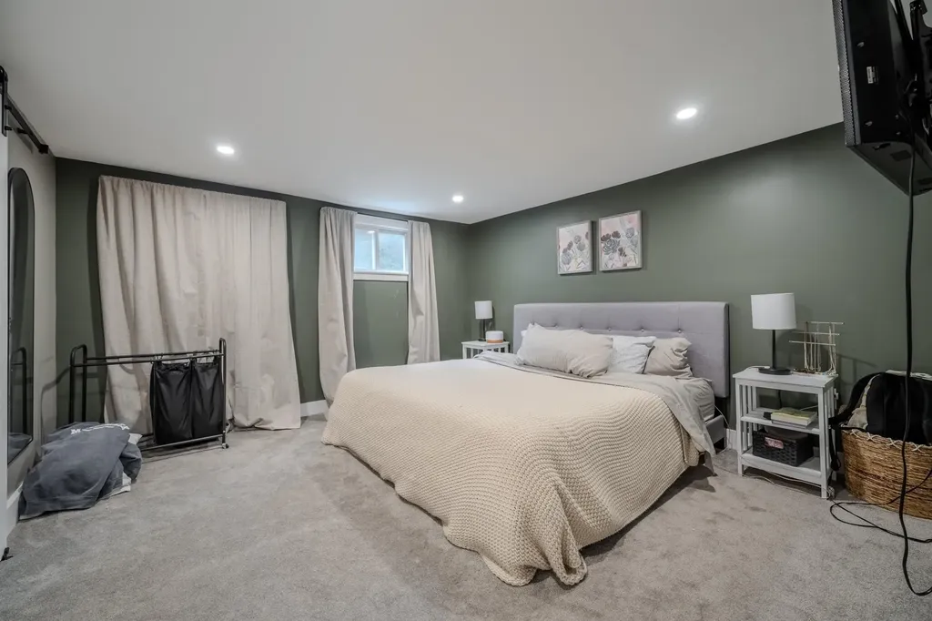 21-23 N Groton Street Nashua NH 03060