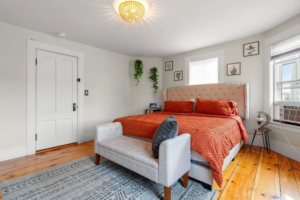 4 Arlington Avenue Nashua NH 03060