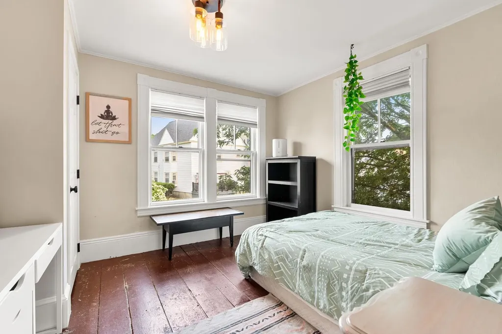 4 Arlington Avenue Nashua NH 03060
