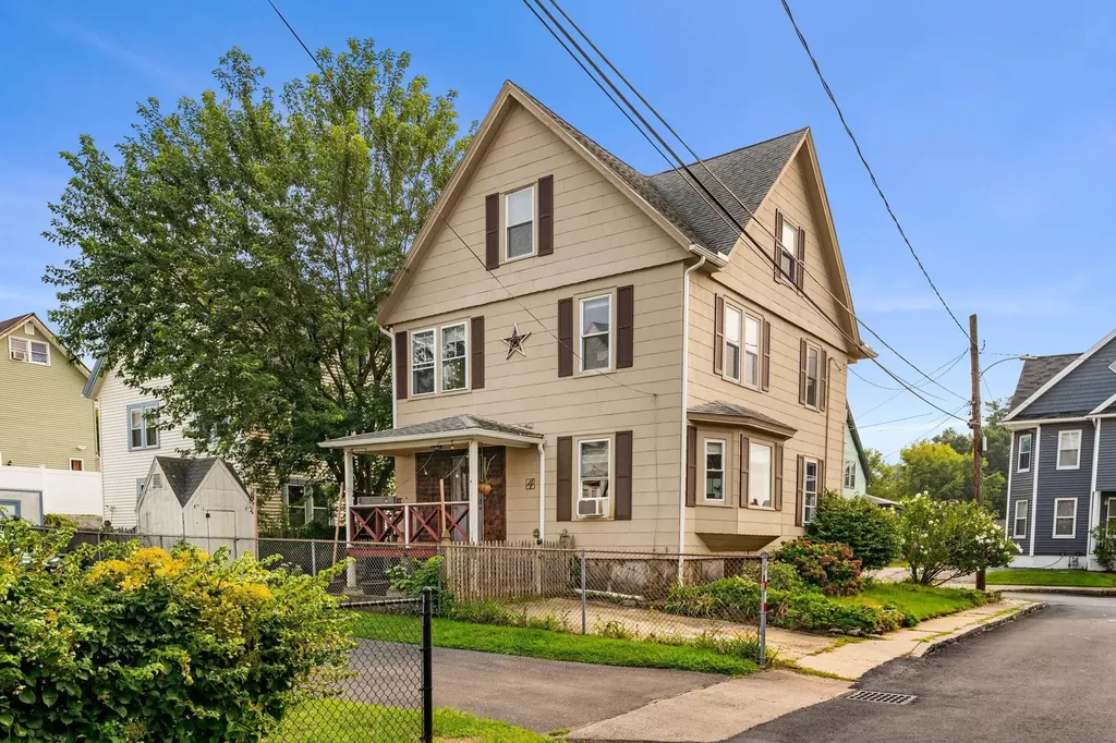 4 Arlington Avenue Nashua NH 03060