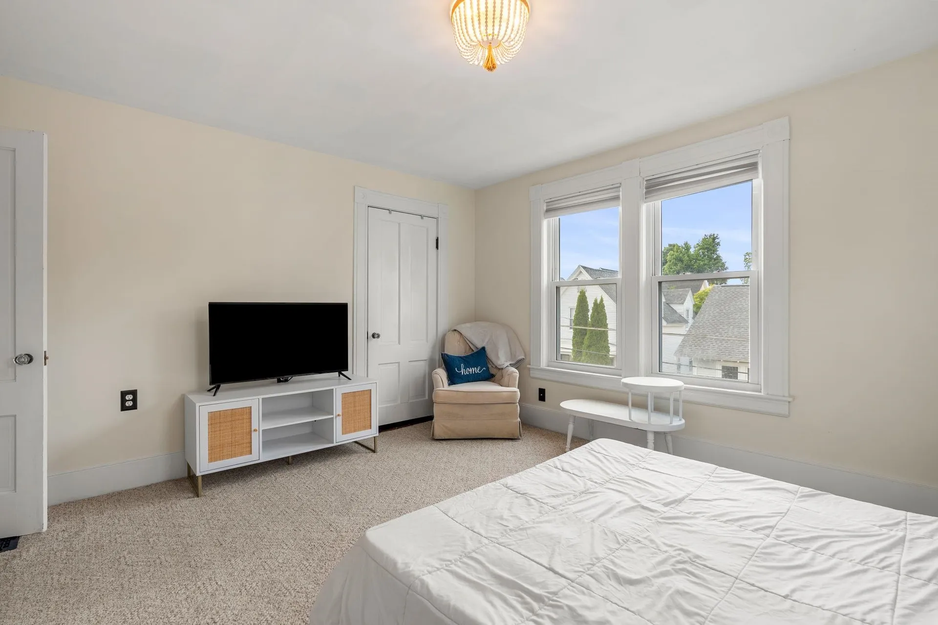 4 Arlington Avenue Nashua NH 03060
