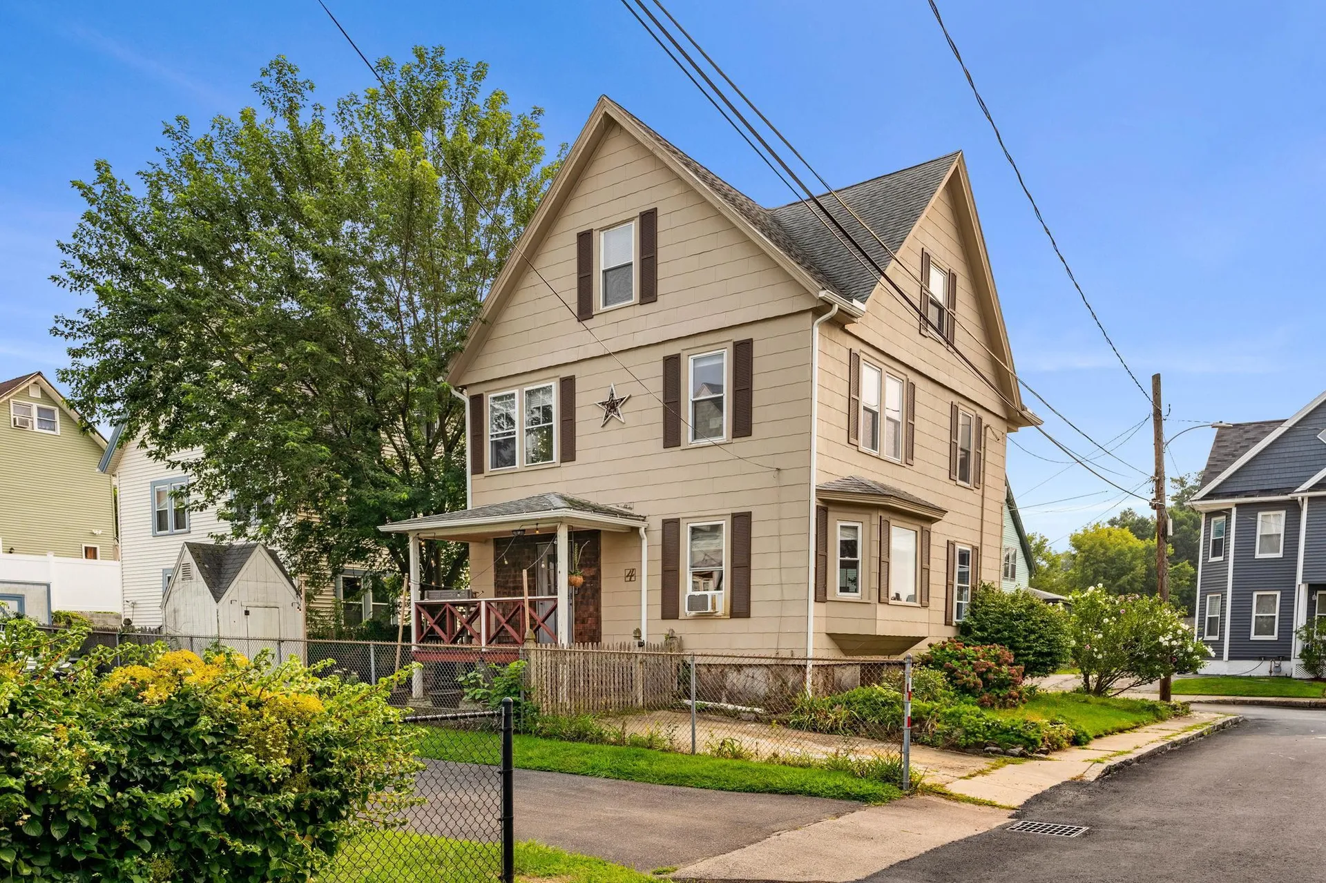 4 Arlington Avenue Nashua NH 03060