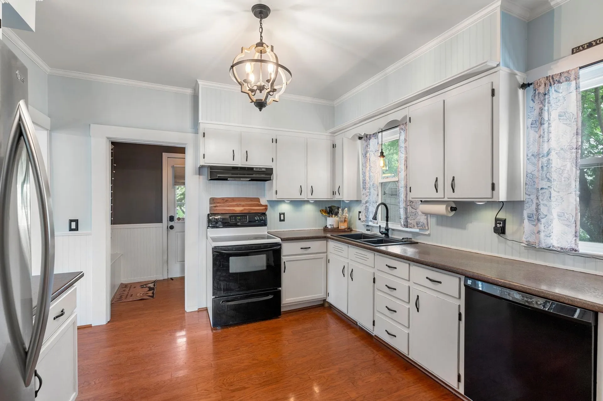 4 Arlington Avenue Nashua NH 03060