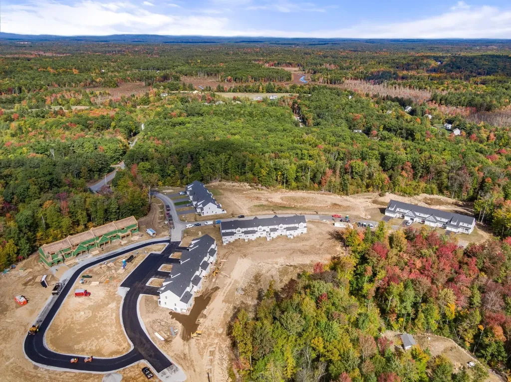 32 Driftwood Circle Sandown NH 03873