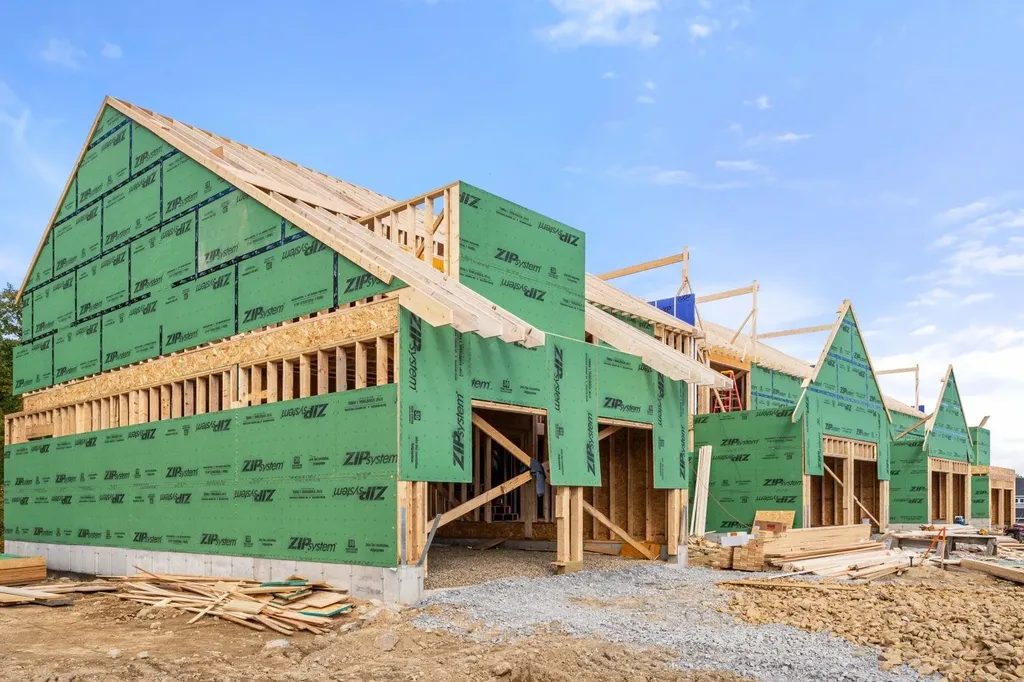 32 Driftwood Circle Sandown NH 03873