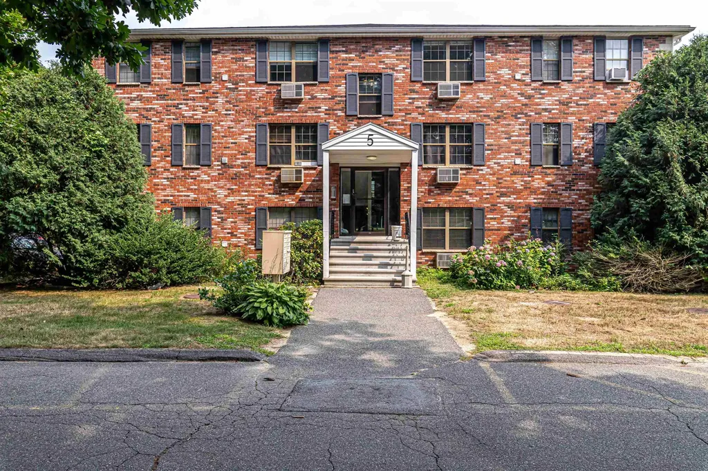 48 Westville Road Plaistow NH 03865