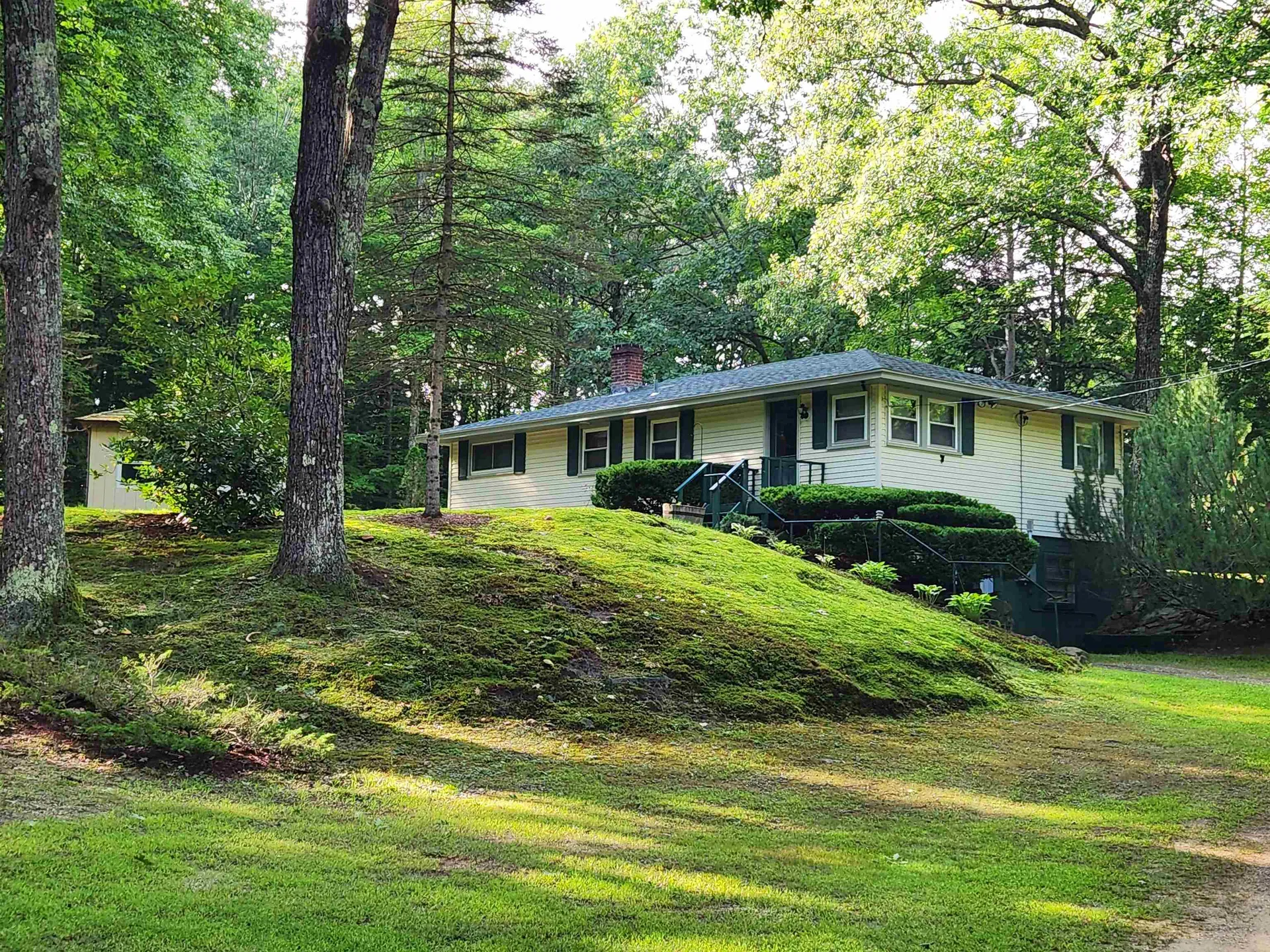 10 Old Marsh Hill Road Belmont NH 03220