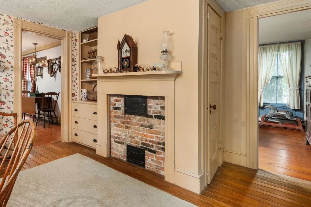 66 York Street York ME 03909