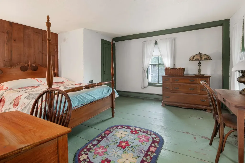 66 York Street York ME 03909