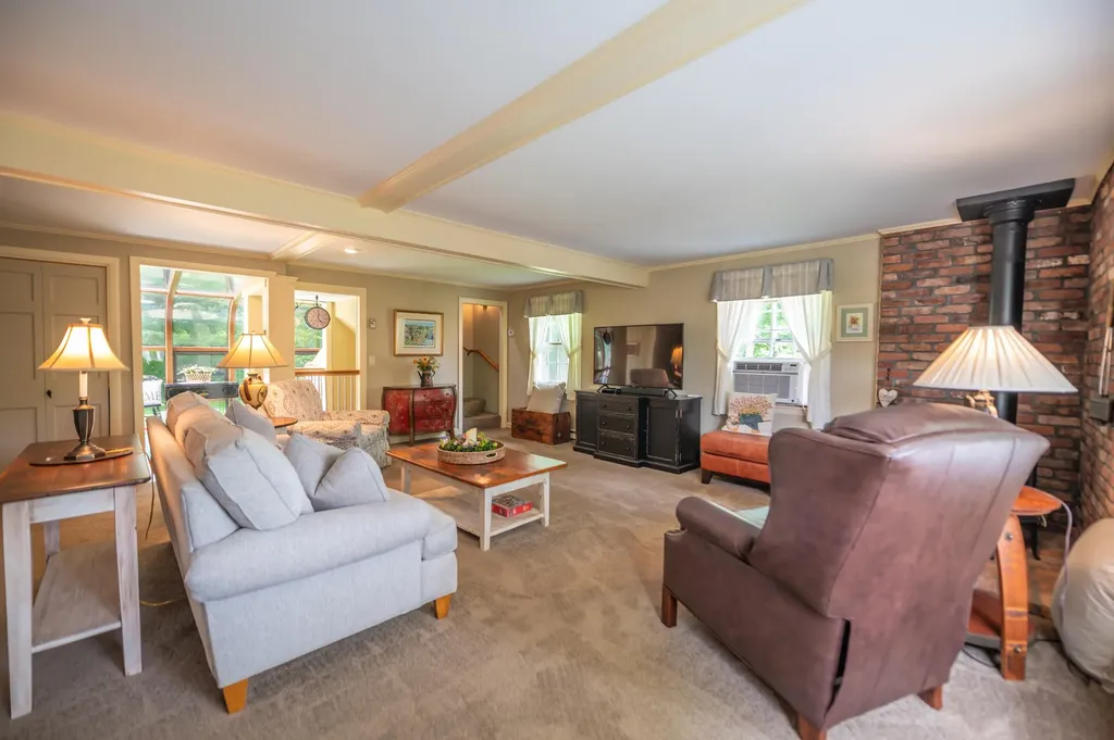 67 Castle Hill Road Wilmington VT 05363