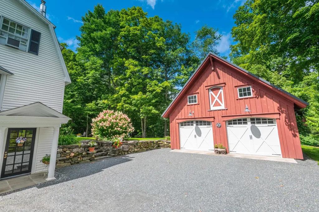 67 Castle Hill Road Wilmington VT 05363