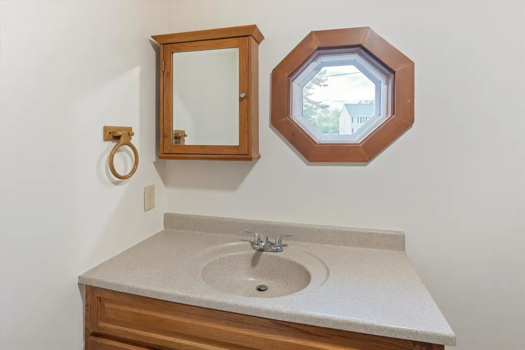 28 Hollings Drive Webster NH 03303