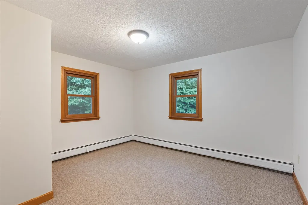 28 Hollings Drive Webster NH 03303
