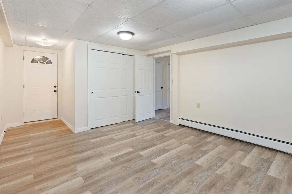 28 Hollings Drive Webster NH 03303
