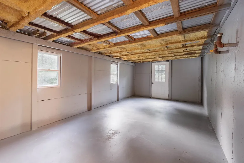 28 Hollings Drive Webster NH 03303