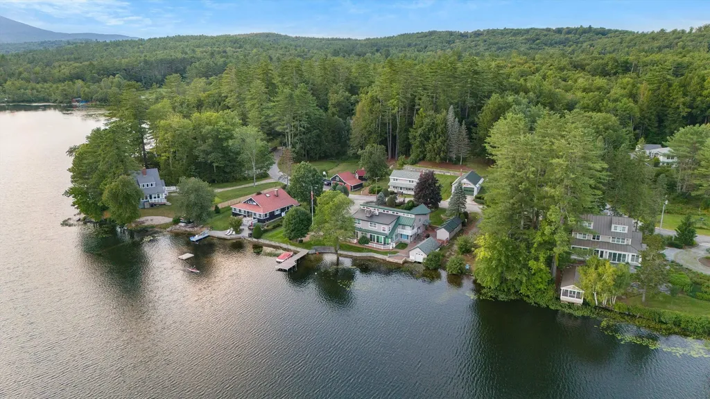 28 Hollings Drive Webster NH 03303