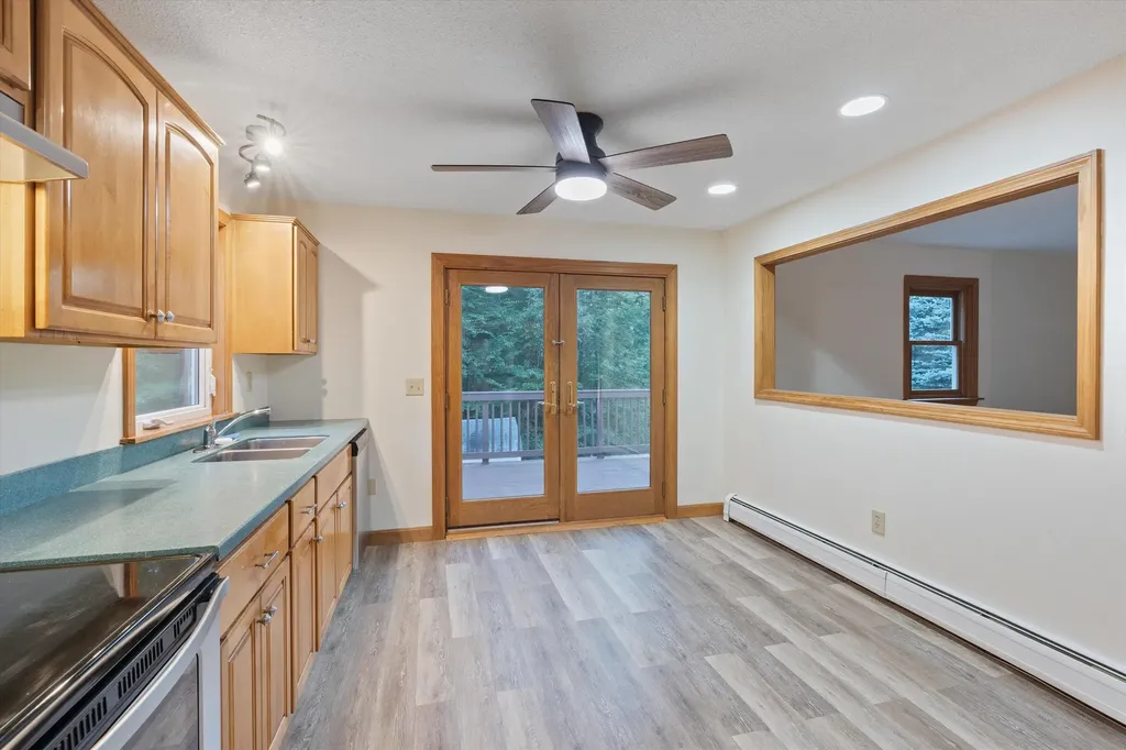 28 Hollings Drive Webster NH 03303