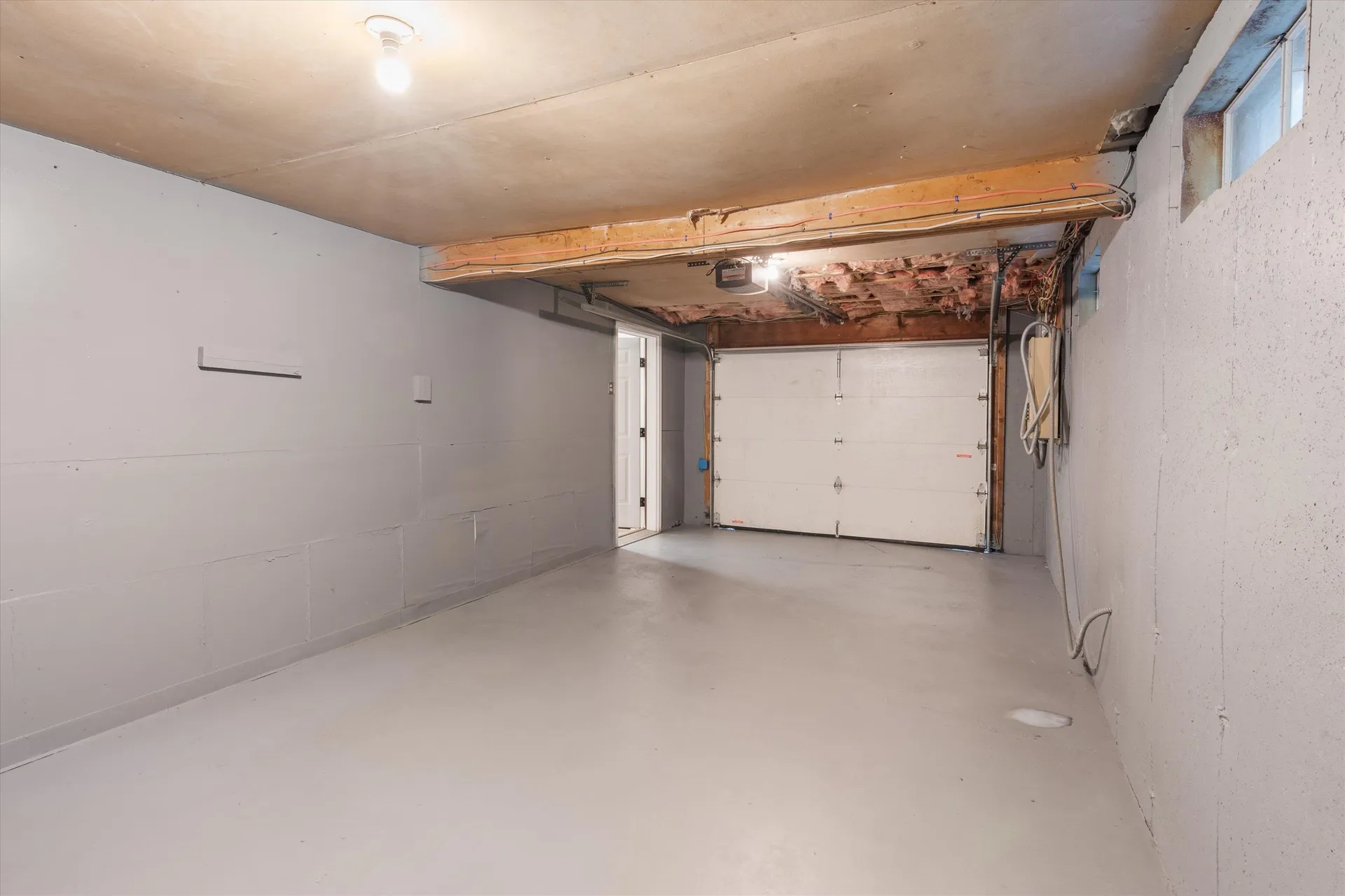28 Hollings Drive Webster NH 03303
