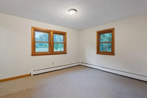 28 Hollings Drive Webster NH 03303