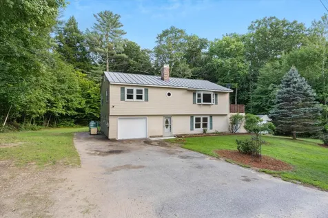 28 Hollings Drive Webster NH 03303