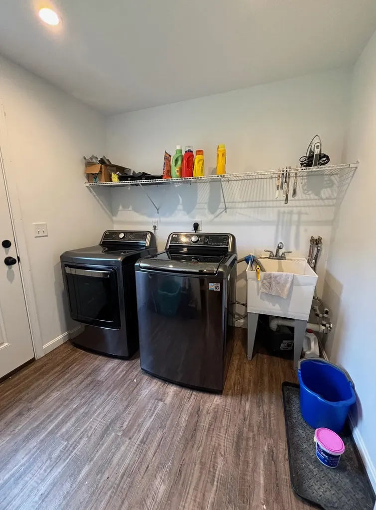 12 Lottie Lane Chichester NH 03258