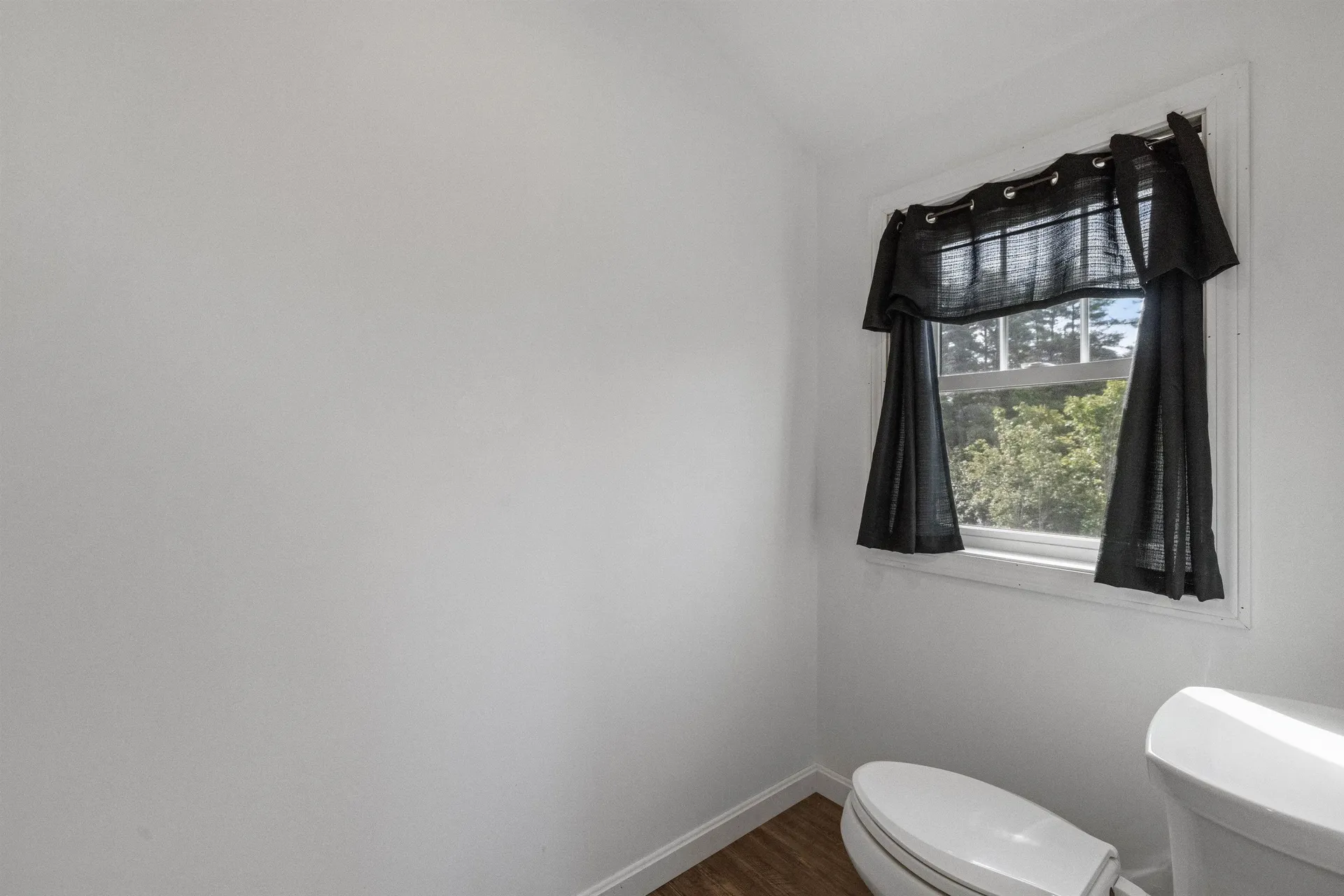 12 Lottie Lane Chichester NH 03258