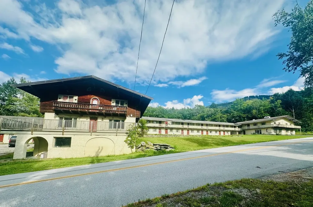 393 & 441 Magic Mountain Access Road Londonderry VT 05155