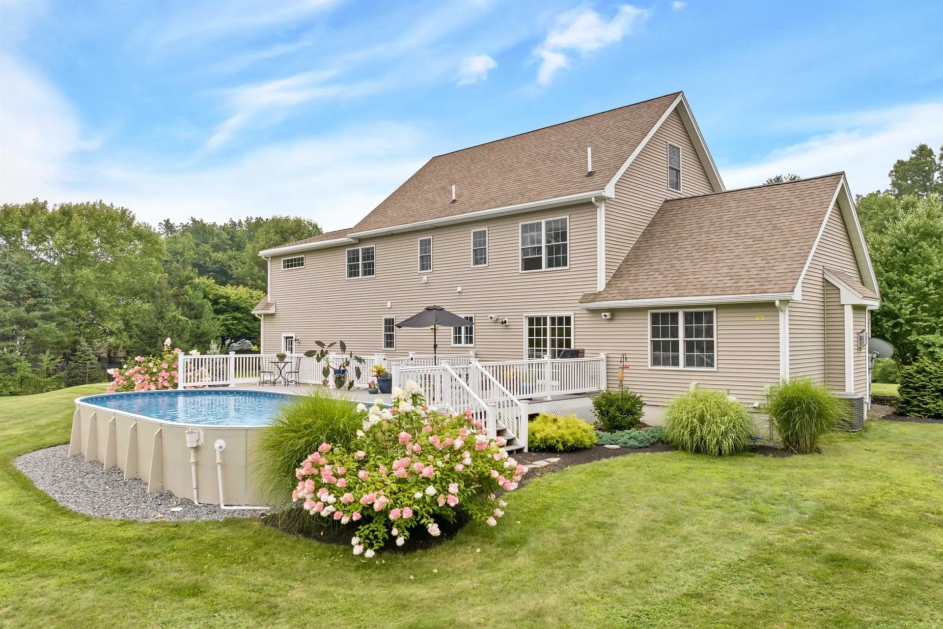 15 Hunt Road Kingston NH 03848