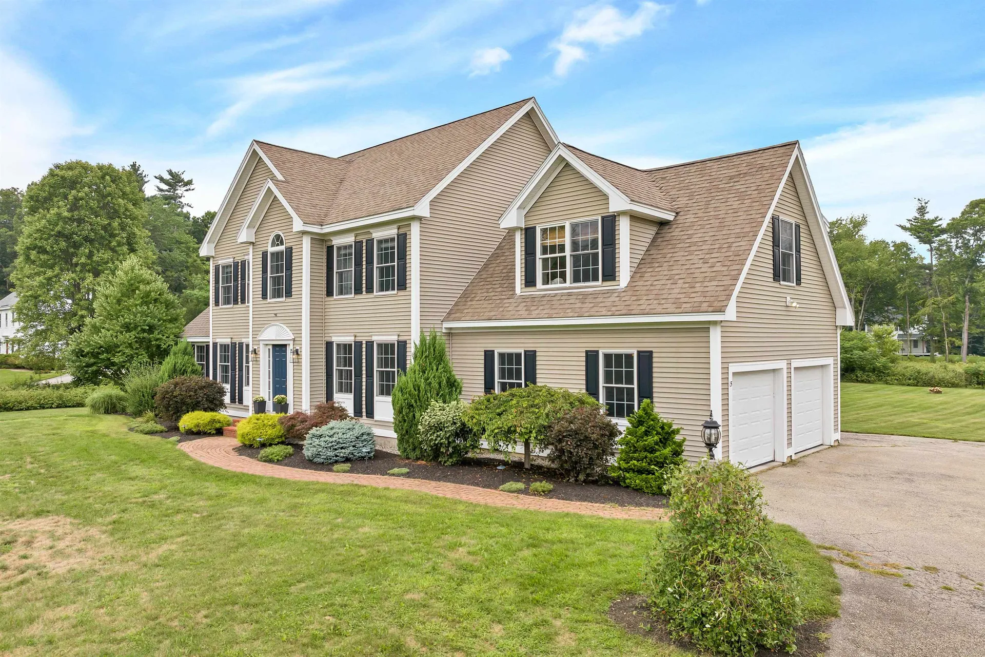 15 Hunt Road Kingston NH 03848