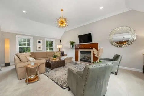 15 Hunt Road Kingston NH 03848