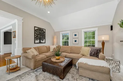 15 Hunt Road Kingston NH 03848