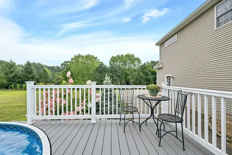 15 Hunt Road Kingston NH 03848