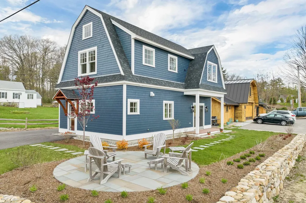 46 King Street Wolfeboro NH 03894