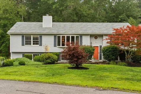 6 Pendergast Road Newmarket NH 03857