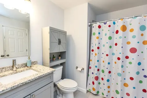 235 Woodview Way Manchester NH 03102