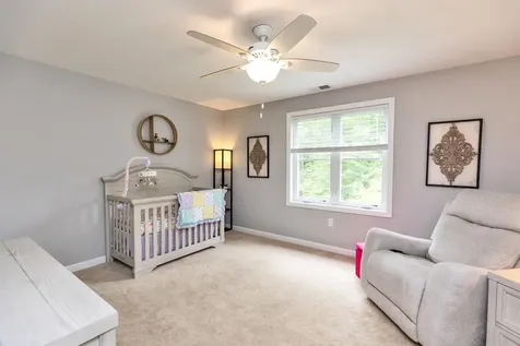 235 Woodview Way Manchester NH 03102