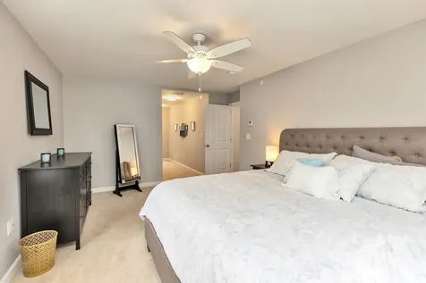 235 Woodview Way Manchester NH 03102
