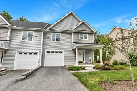 235 Woodview Way Manchester NH 03102