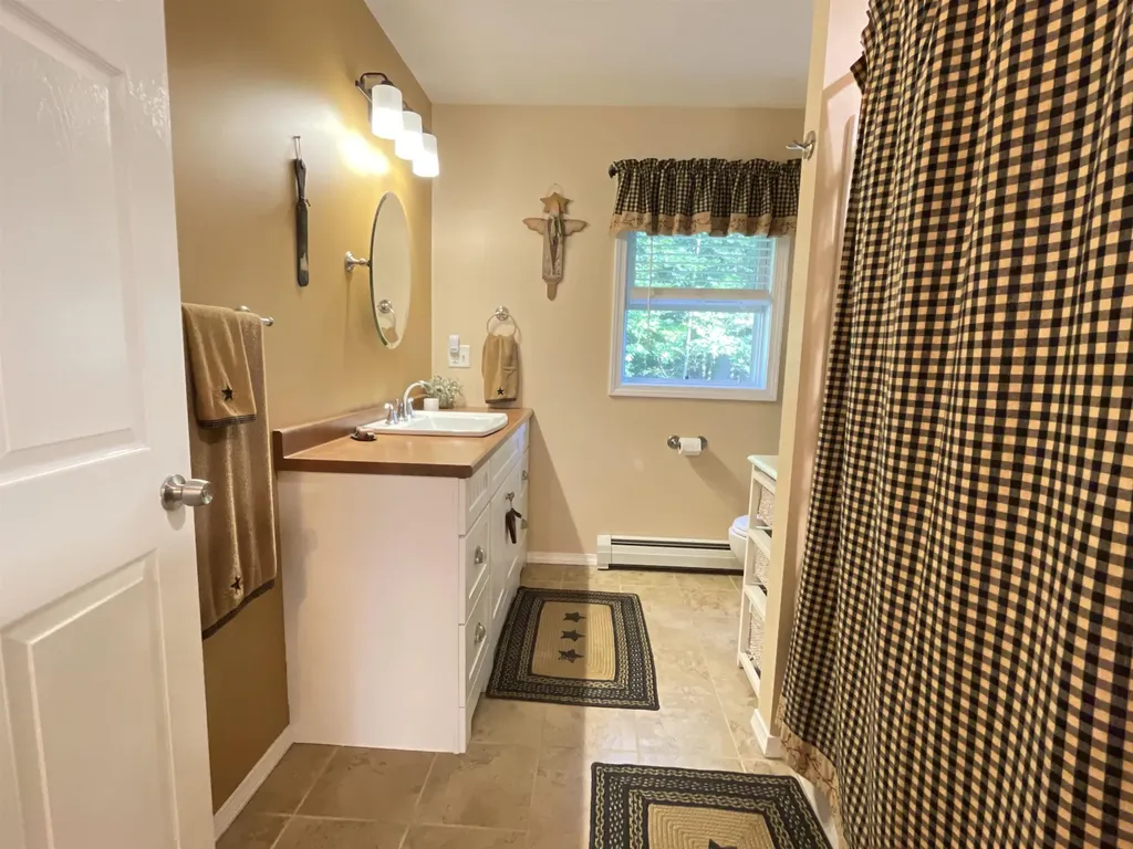 46 Cider Mill Road Canaan NH 03741