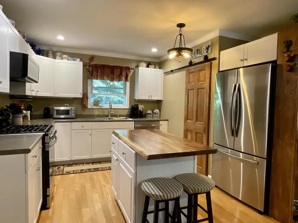 46 Cider Mill Road Canaan NH 03741
