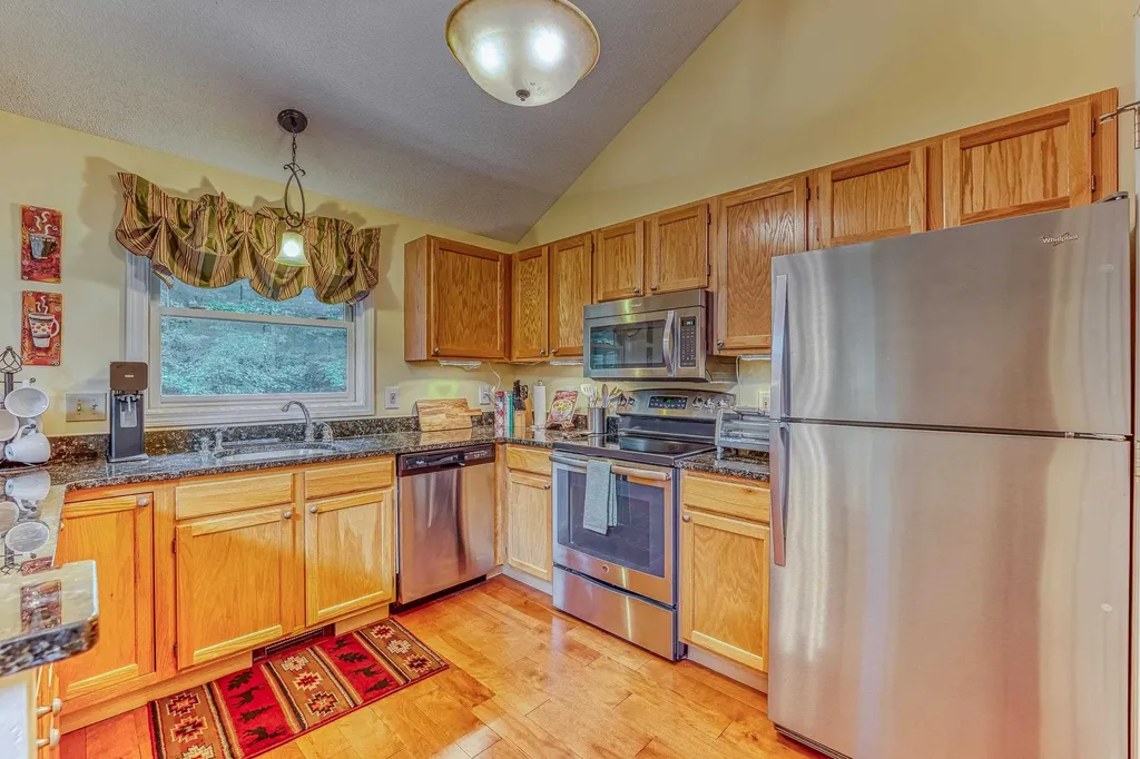 10 Hillside Circle Lincoln NH 03251