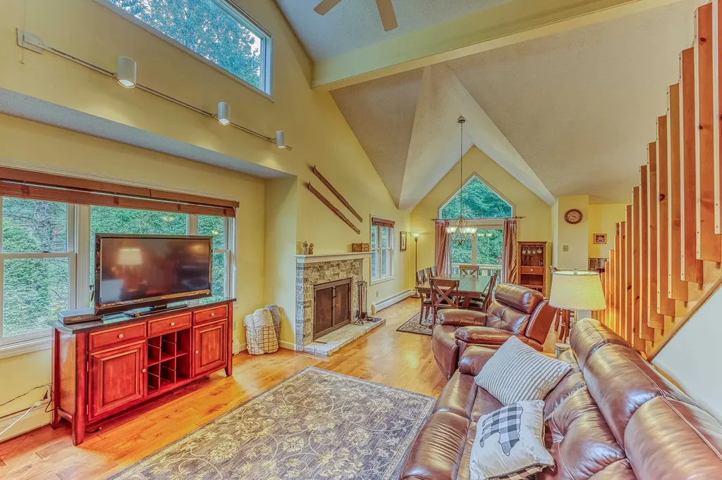 10 Hillside Circle Lincoln NH 03251