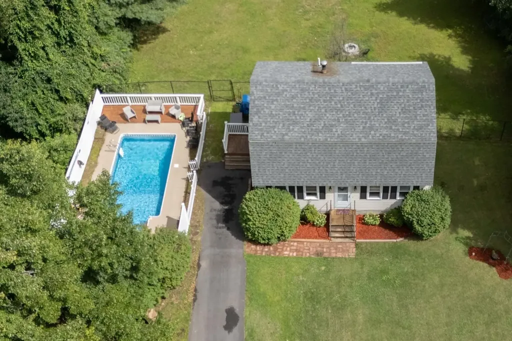 12 Edward Drive Concord NH 03301