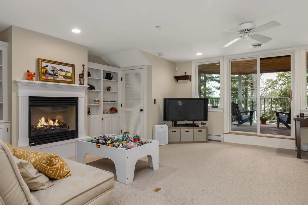 45 Clearwater Drive Dover NH 03820